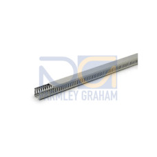 25 X 100 SLOTTED TRUNKING *QTYS OF 10*