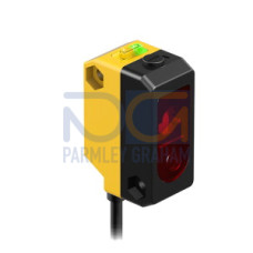 WORLD-BEAM: Adjustable Field Background Suppression, Cutoff Adjustment Range: 30 to 300, Input: 10-30 V dc, Outputs: Complementary PNP, 2 m (6.5 ft) Cable