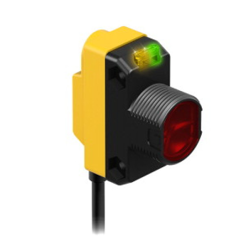 WORLD-BEAM QS18 Series: Diffuse, Range: 450, Input: 10-30 V dc, Output: Complementary Solid-State PNP, 150 (6 in) M8 Pigtail QD