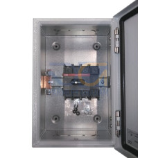 Enclosed Switch Disconnector, 4-p. 400V AC22 100A, Steel sheet enclosure, Black Pistol handle. Interlocked cover. Defeatable interlocking.