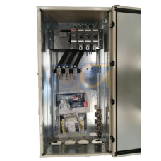 EMC safety switch, 3-p. 400V AC23 200A, 110kW. Steel sheet enclosure. IP65. Black Pistol handle. Interlocked cover. Defeatable interlocking.