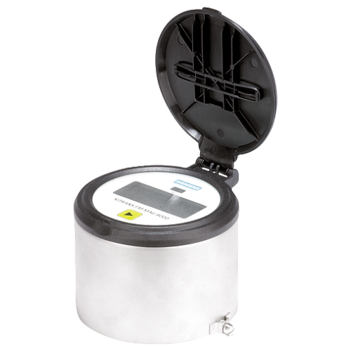 MAG 8000 Accessories Enclosure top including plastic lid, screws and blank product label.