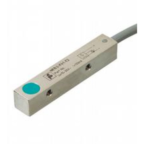 Inductive sensor - Rated operating distance: 3 mm, Installation: quasi flush, Switching function: Normally open (NO), Output type: PNP, Operating voltage: 10 ... 30 V DC, Operating current: 0 ... 2..