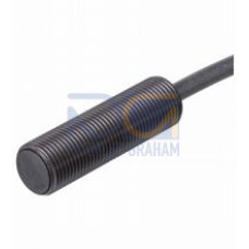 Inductive sensor - Rated operating distance: 4 mm (factory setting), Installation: flush, Switching function: Normally open/closed (NO/NC) programmable, Output type: PNP, Operating voltage: 10 ... ..